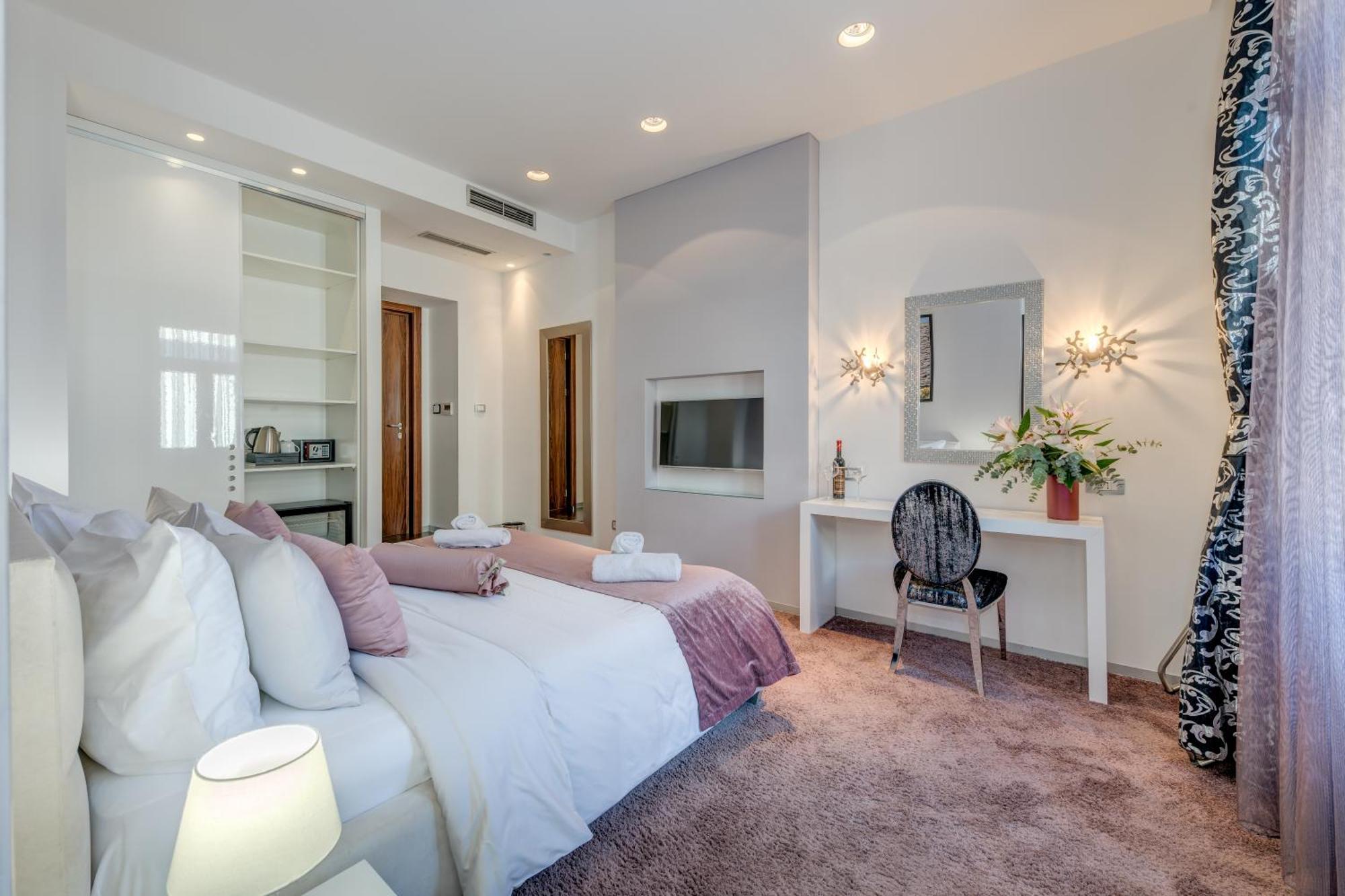 Starlight Luxury Gjestgiverier 4*