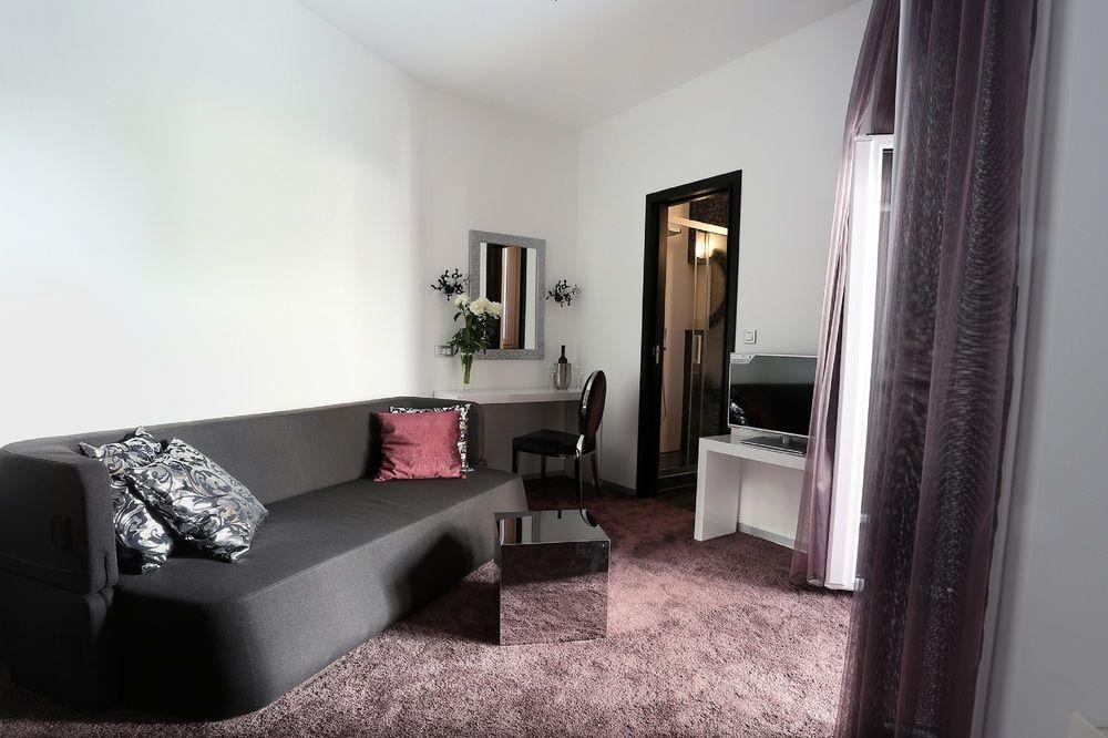 Starlight Luxury Gjestgiverier Split